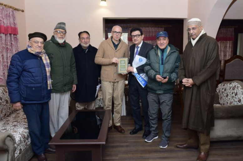 CM Omar Abdullah holds first public interaction at Public Services and Outreach Office, Reaffirms Commitment to Citizen-Centric Governance